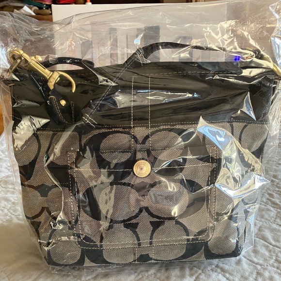 Coach Shoulder Purse Vintage Black Gray Gold Canvas Leather Jacquard. 9”x13” - Picture 1 of 12